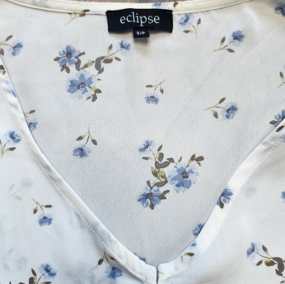 Eclipse Floral Top Size S - Picture 3 of 5